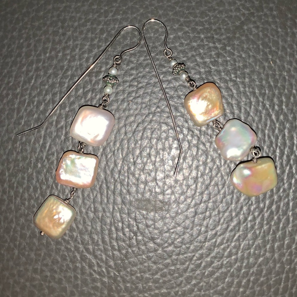 Susan Michel Milkshake Pearl dangling earrings